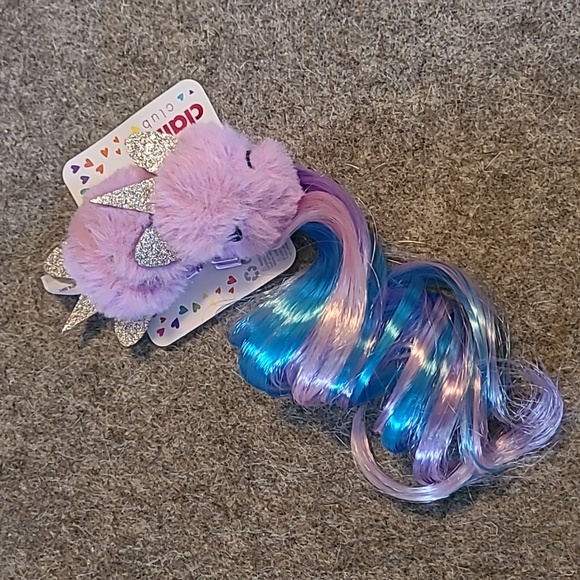 Claire's Club Girl's Plushy Unicorn Hair Accessories & Colorful Extensions Clips - Picture 2 of 11
